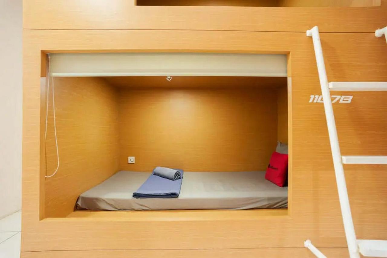 Reddoorz Hostel Near Taman Puring Джакарта Экстерьер фото